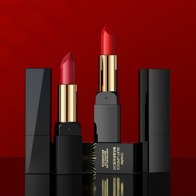 Moisturizing Charming Lipstick