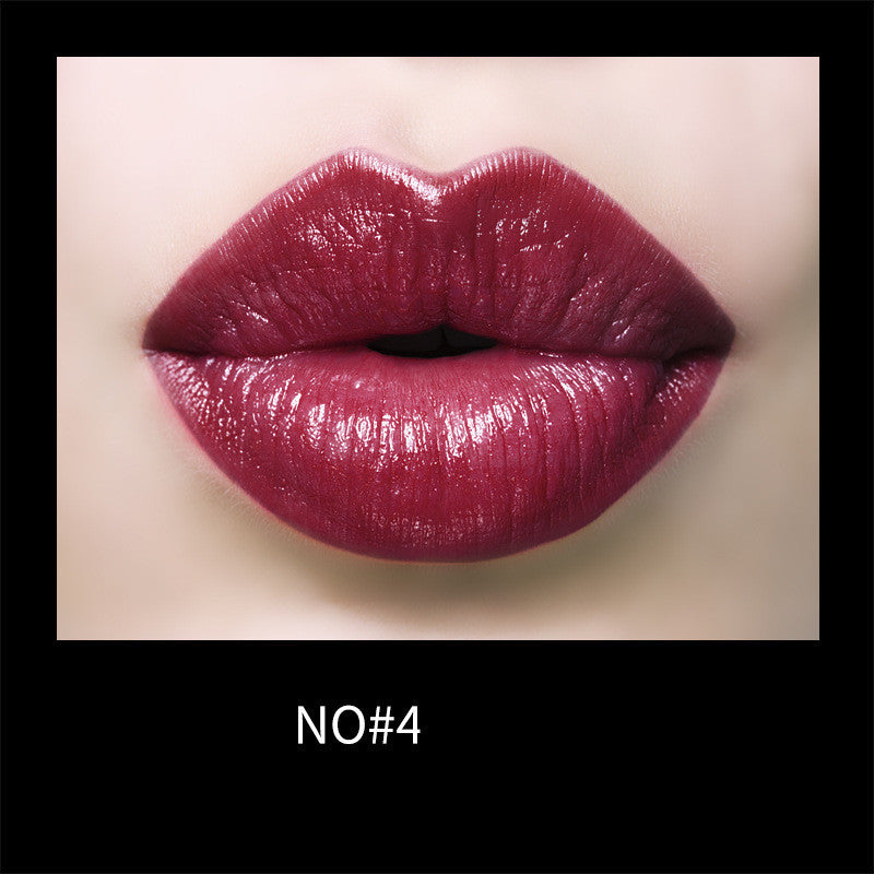Moisturizing Charming Lipstick