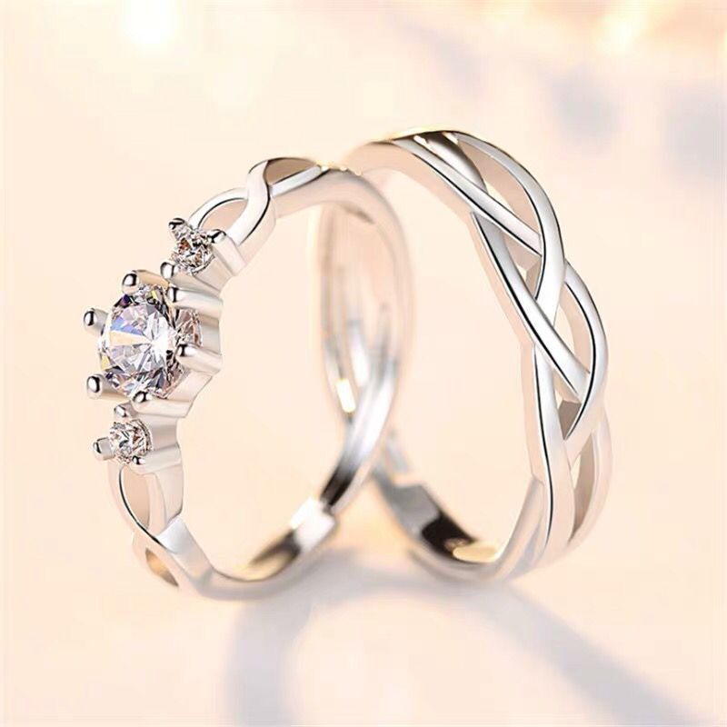 Simple Diamond-studded Couple Rings